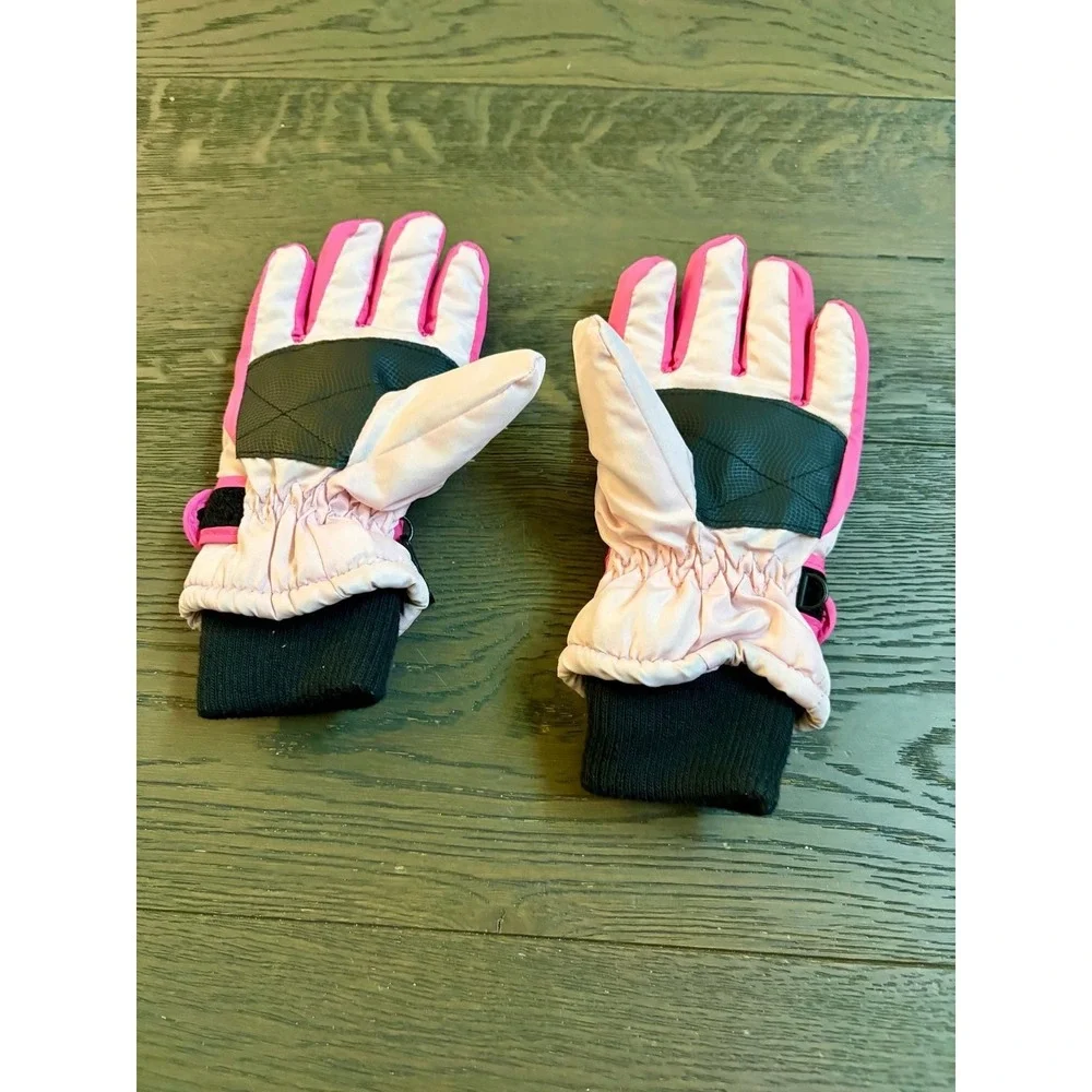 Children's Pink Winter Ski Gloves with‎ Black Palm Grip